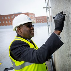 Topping out celebration for new pathology laboratory in Leeds